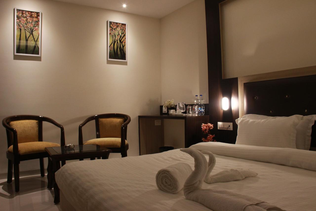 Hotel Dayal Shree Paradise Bhopal Exterior foto