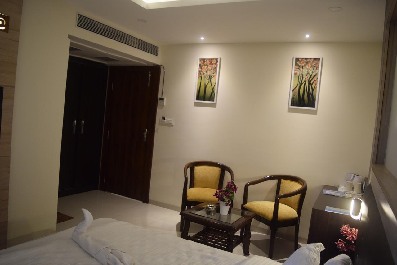 Hotel Dayal Shree Paradise Bhopal Exterior foto